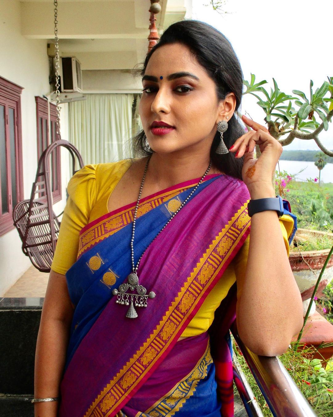 TELUGU TV ANCHOR KASI ANNAPURNA STILLS IN BLUE SAREE 17